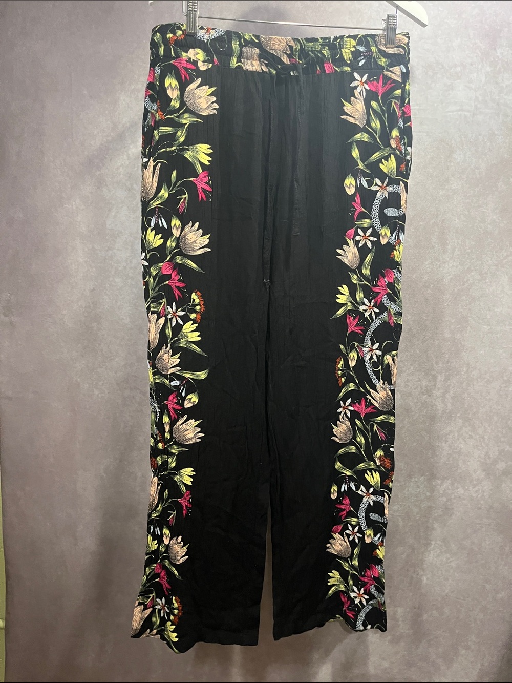T. Tahari Black Floral-Trim Wide Leg Rayon Pants size large